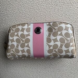 Coach Signature Chelsea Cosmetic Bag